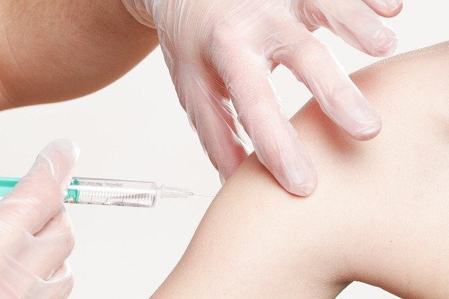 アストラゼネカ(AZN) 新型コロナ向けワクチンの市場破壊